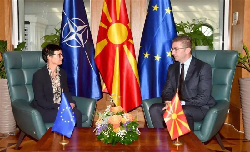 Мицкоски до Кос: Лидерската средба ЕУ-Западен Балкан признание за новата енергија со која Владата ги води реформите