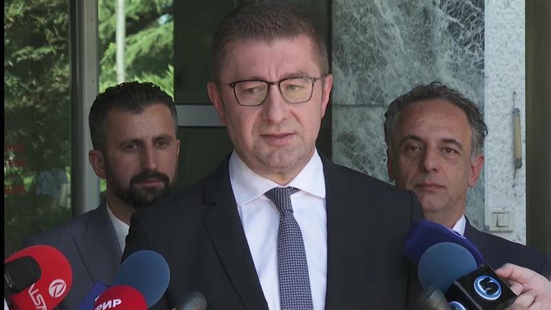 Мицкоски до Филипче: Ние повикуваме на национален консензус со месеци
