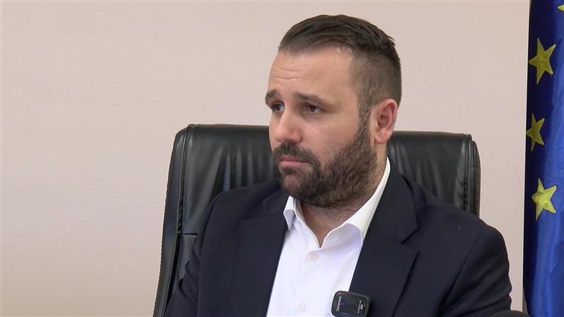 Дурмиши најавува ригорозни мерки за трговците ако продолжи „девијантното однесување“ со цените