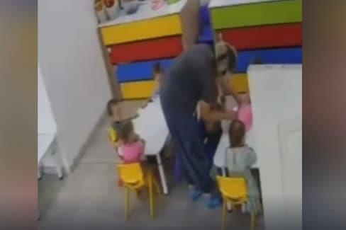 Воспитувачка дави дете во градинка, бабата збесната: Никој не ѝ се јавил на ќерка ми, директорката ја нема 