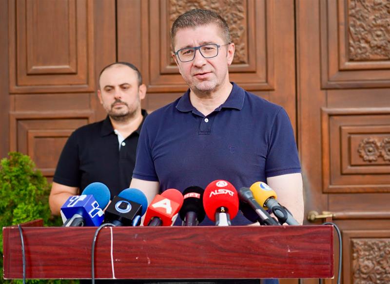 Мицкоски: Нема да има даноци за немажени и неженети