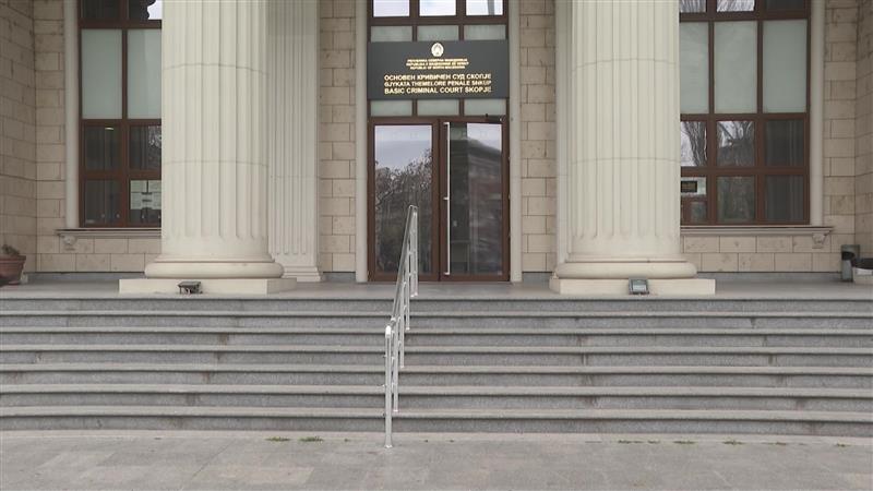 И по една недела од доставувањето до кривичниот суд, адвокатите на обвинетите го чекаат обвинението за Кочани