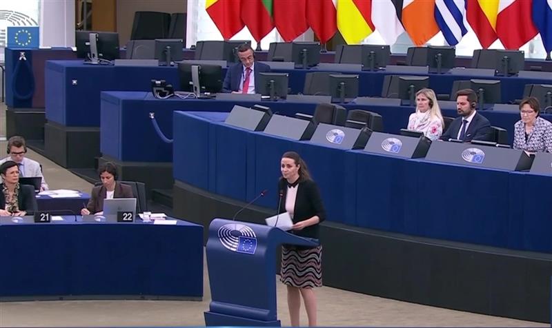 Кога на Бугари вистината ќе им ја  “плесне” Македонка од Словенија на македонски!
