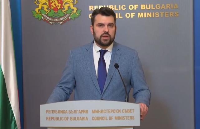 Министерот за надворешни работи на Бугарија, го нарече Мицкоски „сeверномакедонски“ премиер