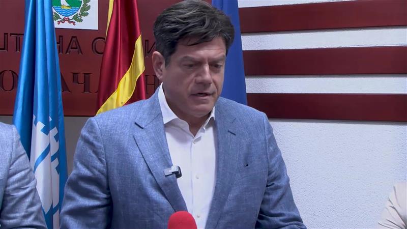 Рокас: Идентитетот и јазикот не се дел од преговарачката рамка, нивната најдобра одбрана е членството во ЕУ