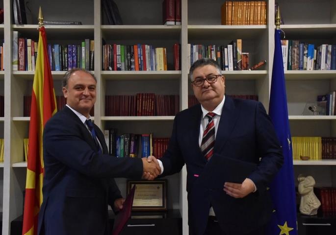 Министерството за јавна администрација и ФИНКИ потпишаа Меморандум за соработка