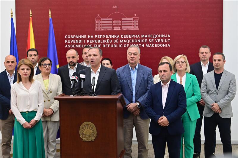 Спасовски: СДСМ ги повлекува сите амандмани, бараме средства за справување со пожарите и настраданите во Кочани