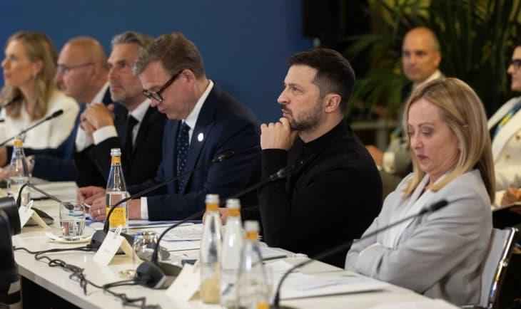 Сојузниците на Украина од Европа и САД ги конкретизираа плановите за помош по прекин на огнот