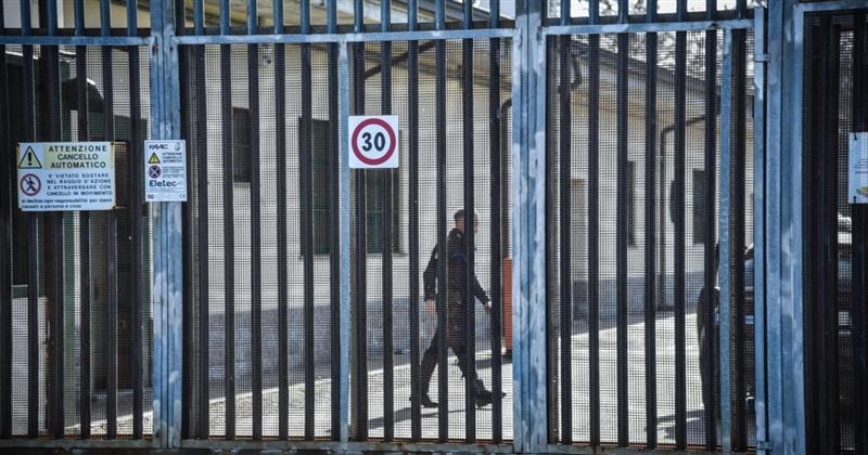 Преполни се затворите во Италија- се разгледува опцијата да се ослободат 10.000 затвореници