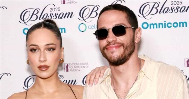 Фото: Пит Дејвидсон и Елси Хјуит чекаат дете