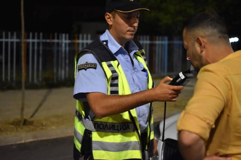 „Мртов пијан“ 21 годишен скопјанец ноќеска е приведен во Охрид