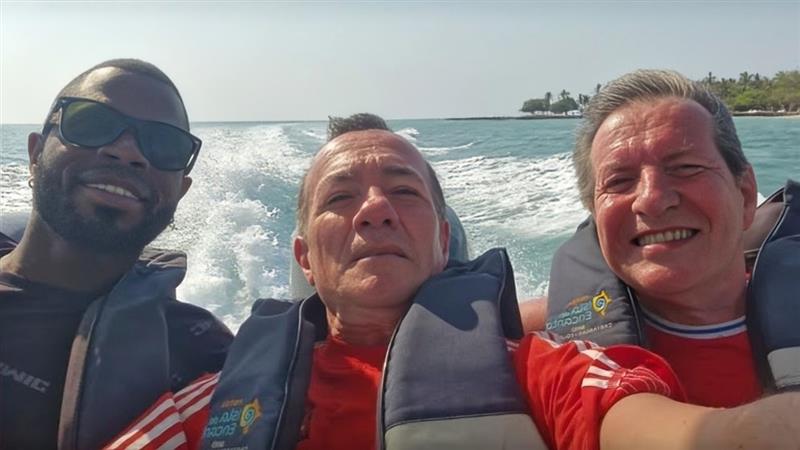 Ужас во Британија: Порно актер распарчил геј двојка- главите им ги ставил во замрзнувач, телата во куфери (ФОТО)