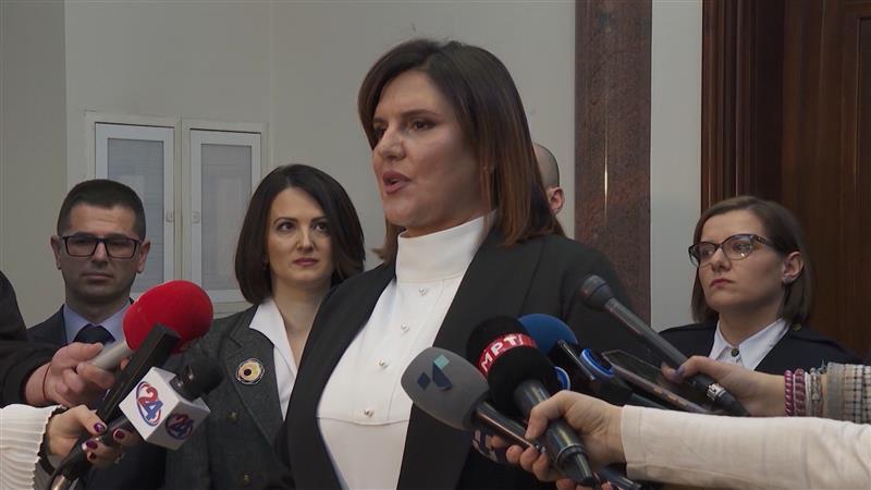 Претседателката на ДКСК Димитровска не е достапна да одговори дали ќе си поднесе оставка по двете обвиненија 
