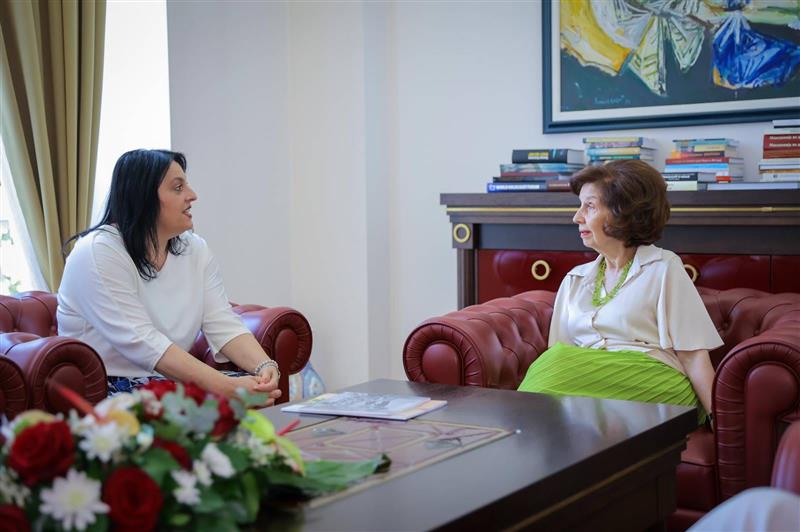 Сиљановска-Давкова ја прими раководителката на Сеизмолошката опсерваторија при ПМФ, Дрогрешка