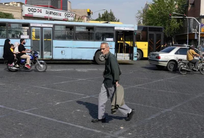 Измерени се 53 степени во Иран, владата ја прогласи среда за празник поради топлотниот бран