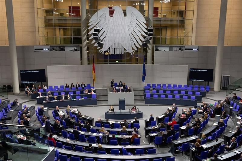 Во германскиот парламент некој нацртал кукаст крст за време на тајното гласање 