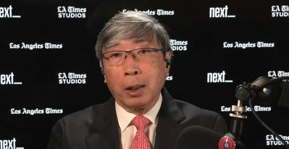 Д-р Патрик Суон Шионг: ФДА на Бајден „ја замрзна“ мојата вакцина што ги убива КОВИД и ракот!