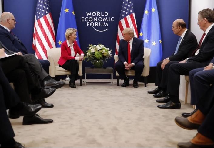 Фон дер Лајен на средба со Трамп во обид за договор околу царините 