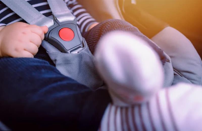 Трагедија во Германија: Татко седнал во БМВ и си го прегазил бебето на паркинг