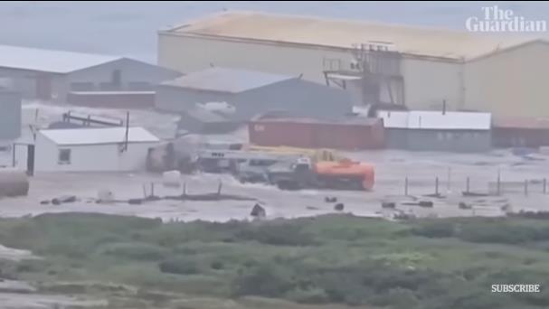Видео: Цунами го погоди рускиот полуостров Камчатка