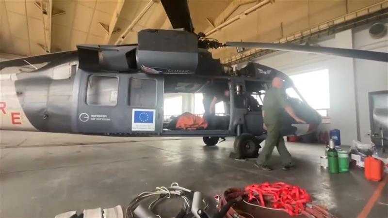 Чешкиот хеликоптер и словенечките пожарникари се вклучија во гаснењето на пожарот на планината Готен