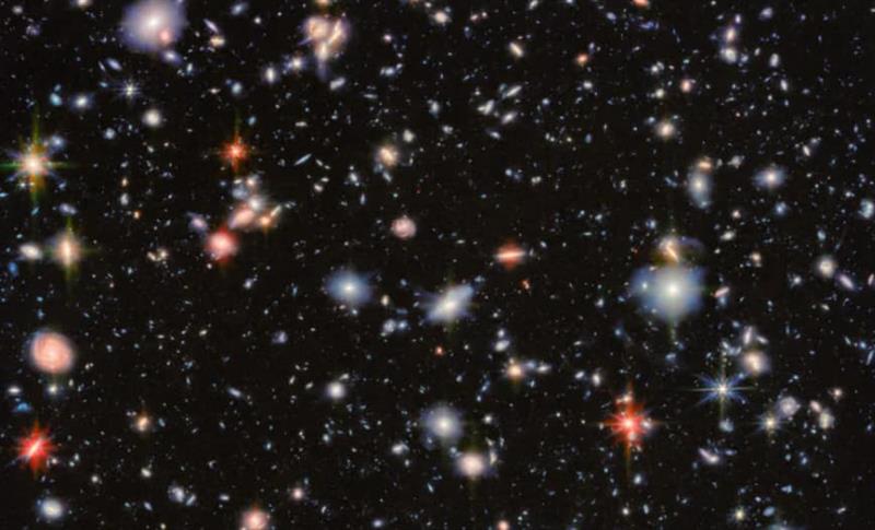 Вселенскиот телескоп „Џејмс Веб“ сними илјадници галаксии од најраната историја 