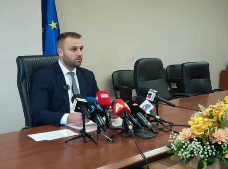 Дурмиши: Обезбедуваме попусти до 15 отсто за училишен прибор, вистинска поддршка за семејствата пред школската година