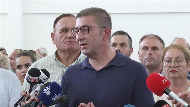 Мицкоски му порача на Меџити: Убиствата од заседа не можат да бидат праведна и чесна војна