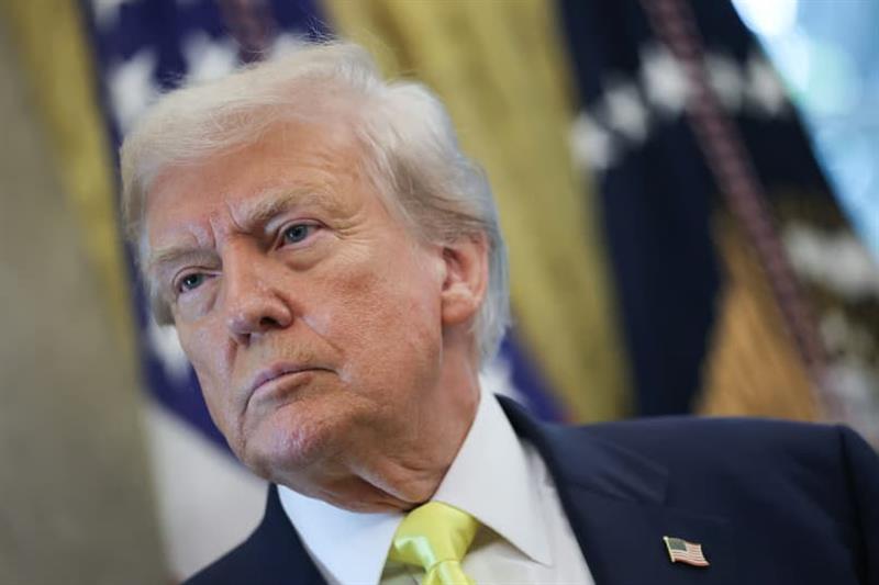 Трамп ќе има итен видео состанок со европските лидери пред средбата со Путин 