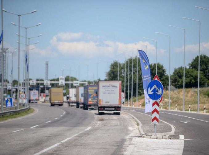 На ГП Богородица, Дојран и Табановце се чека околу 30 минути