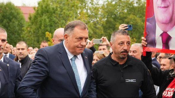 Затворската казна на Додик му е заменета со парична 