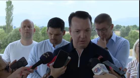 Николоски: Во функција ставена клучката што ги спојува Охрид и Струга, Македонија и Албанија