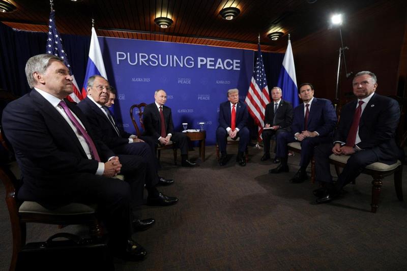 ДПА: Германија зазема внимателен став по средбата меѓу Путин и Трамп