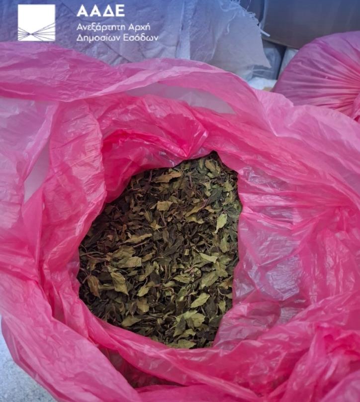 На аеродромот во Атина откриени 500 килограми дрога Кат во вредност од 1,5 милиони евра
