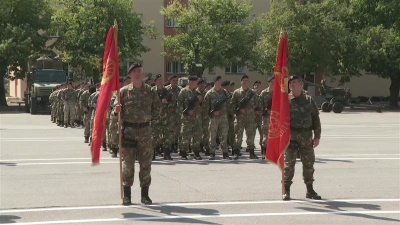 Армијата прославува 33 години од формирањето 