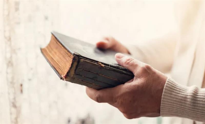 Позајмила книга пред 82 години, сега нејзините наследници имаат долг од над 16.000 долари 