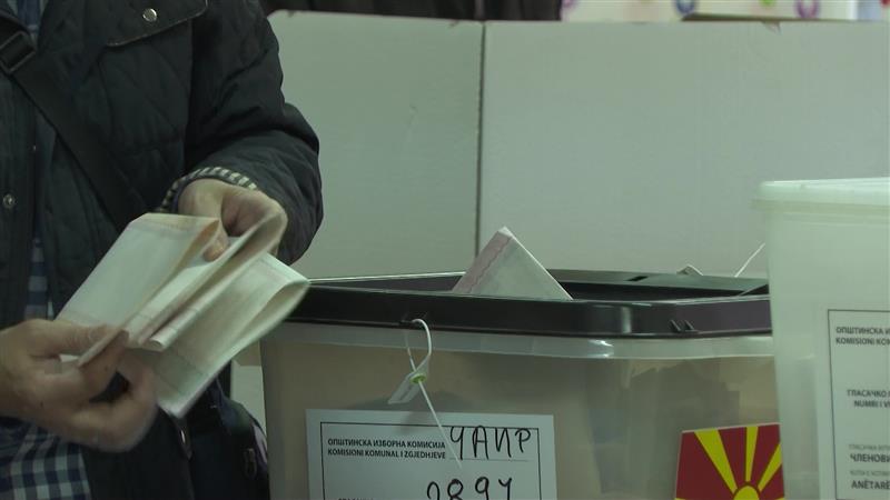 ВРЕДИ и ДУИ во секојдневен „клинч“–каква кампања се очекува во албанскиот политички блок? 