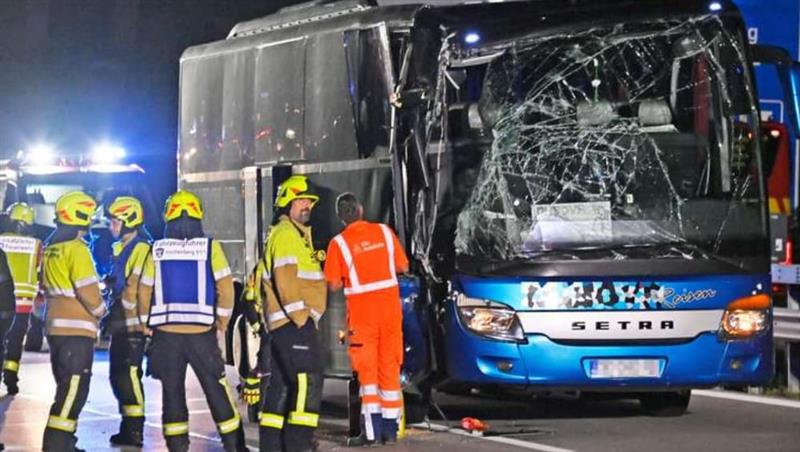 Драма во Германија: Автобус од Косово се судри со камион, повредени се 30 патници- спасени се со хеликоптер 