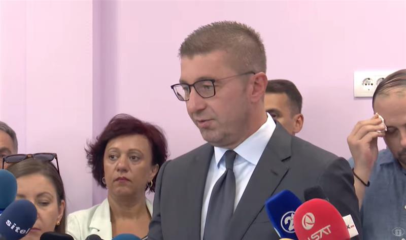 Мицкоски најави набавка на 100 модерни амбулантни возила