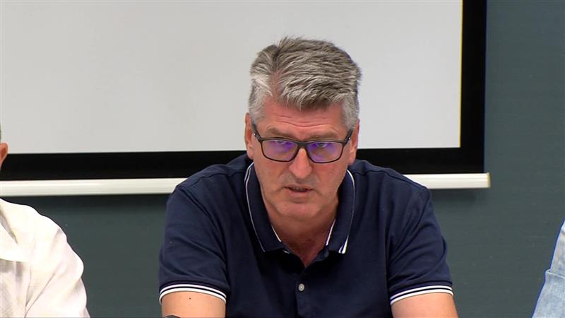 „Оне Македонија телекомуникации“ на унгарски „Фор-Ај-Џи“, единствен понудувач на тендерот за трет мобилен оператор
