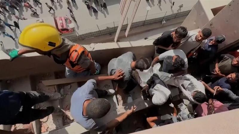 Најмалку 20 загинати, од кои петмина новинари во израелски напад на болница во Газа- стигна осуда од целиот свет