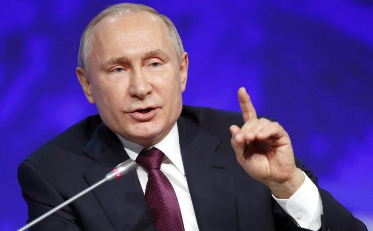 Овој актер го игра Владимир Путин, а еве како го маскираа: „Не се плашам од последици, но се скрив во глувчешка дупка додека се подготвував за улогата“