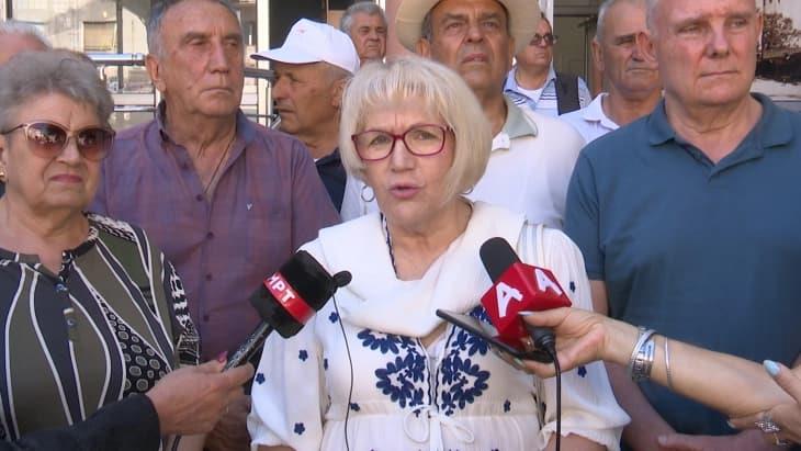 Претставници од Здружението на пензионери на Македонија се оградија од членовите кои се приклонија кон партиии