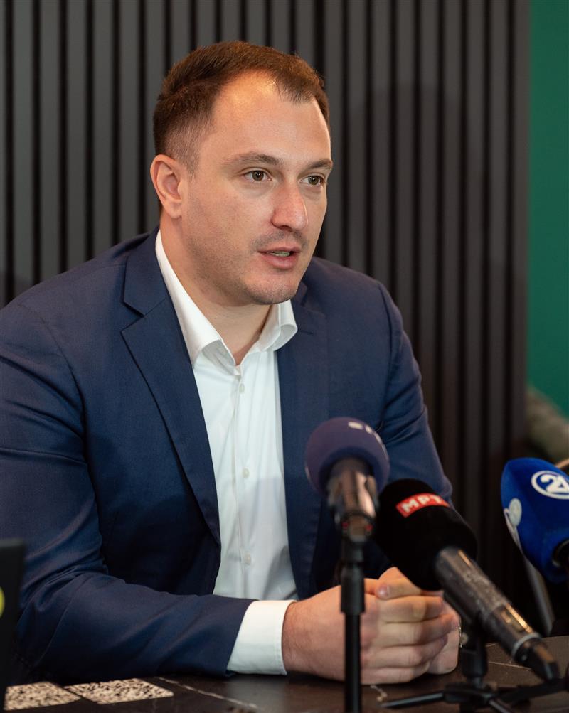 Андоновски: Преку дигитализацијата го забрзуваме и олеснуваме процесот за студентите