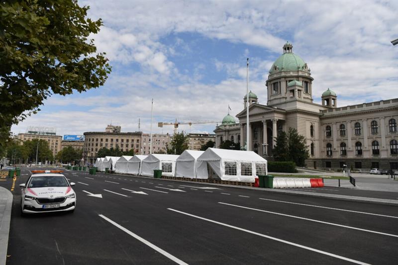 Собири против блокадите закажани за денеска во над 100 градови низ Србија