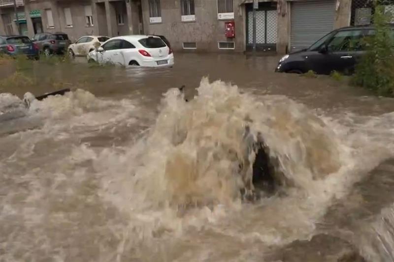 Италија под вода- невремето со силен дожд парализира цели региони (ВИДЕО)