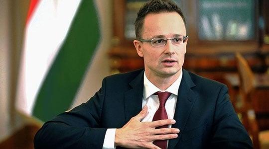 Сијарто: За разлика од Лајен, Унгарија не сака Европа да биде во војна