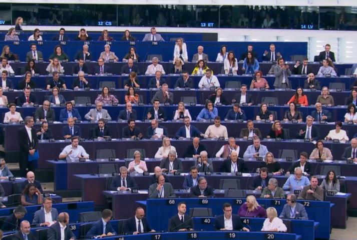 Европарламентот одби да му оддаде почит на Чарли Кирк со едноминутен молк 