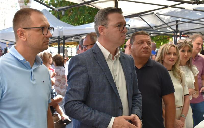 Трипуновски од Прилеп: Заложбата на министерството е на нашите полици да се продаваат македонски преработки од земјоделски производи