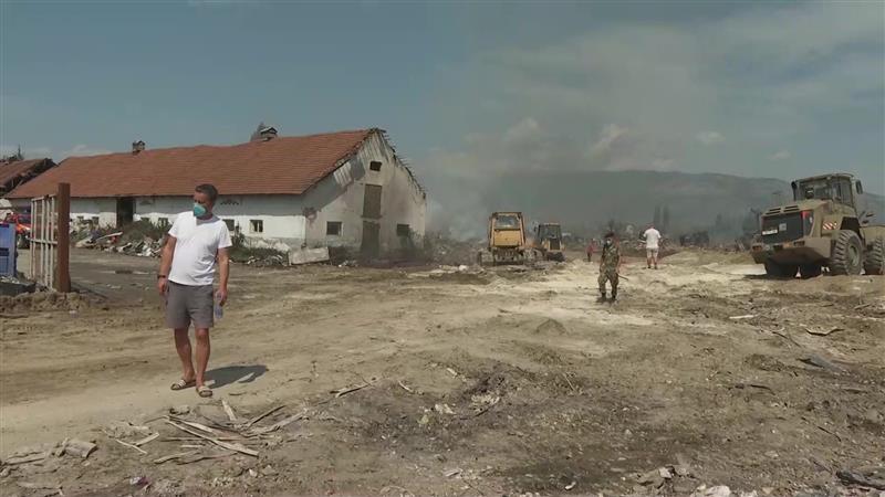 Пожарот во Трубарево е изгаснат, според премиерот центри на моќ не сакаат оваа Влада да успее